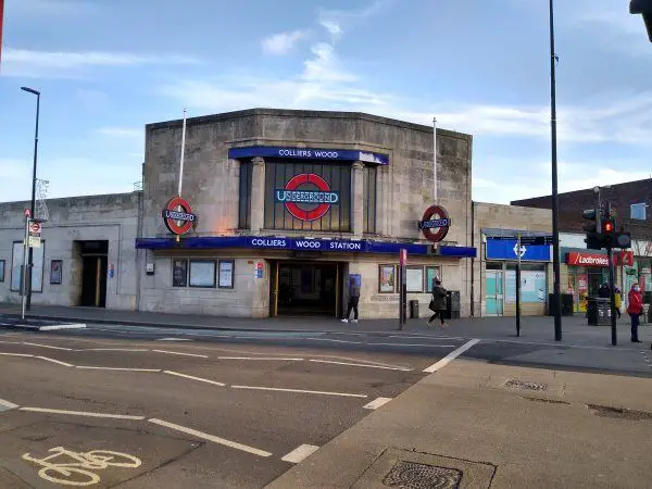 Colliers Wood station